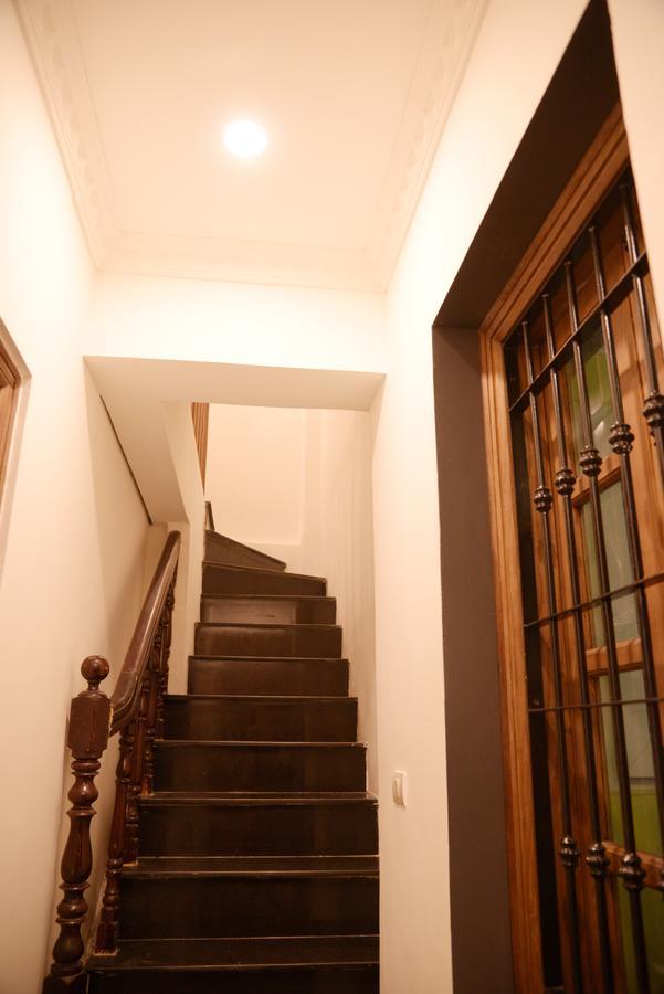 Chloe & Leo Boutique Homestay Ханой Екстериор снимка