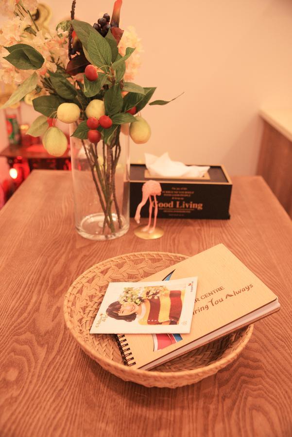 Chloe & Leo Boutique Homestay Ханой Екстериор снимка