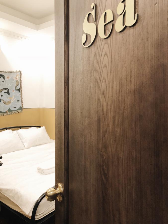 Chloe & Leo Boutique Homestay Ханой Екстериор снимка