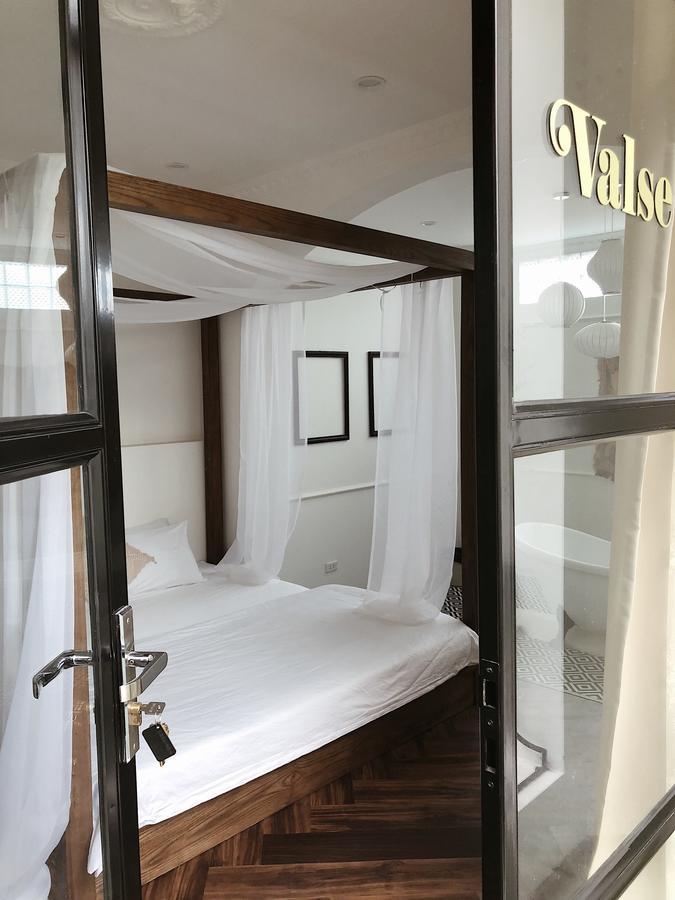Chloe & Leo Boutique Homestay Ханой Екстериор снимка