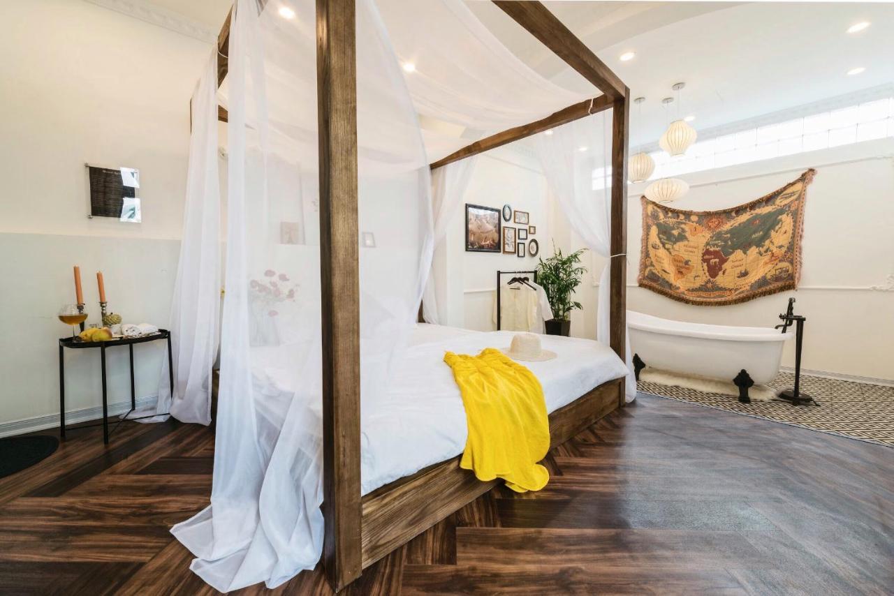 Chloe & Leo Boutique Homestay Ханой Екстериор снимка