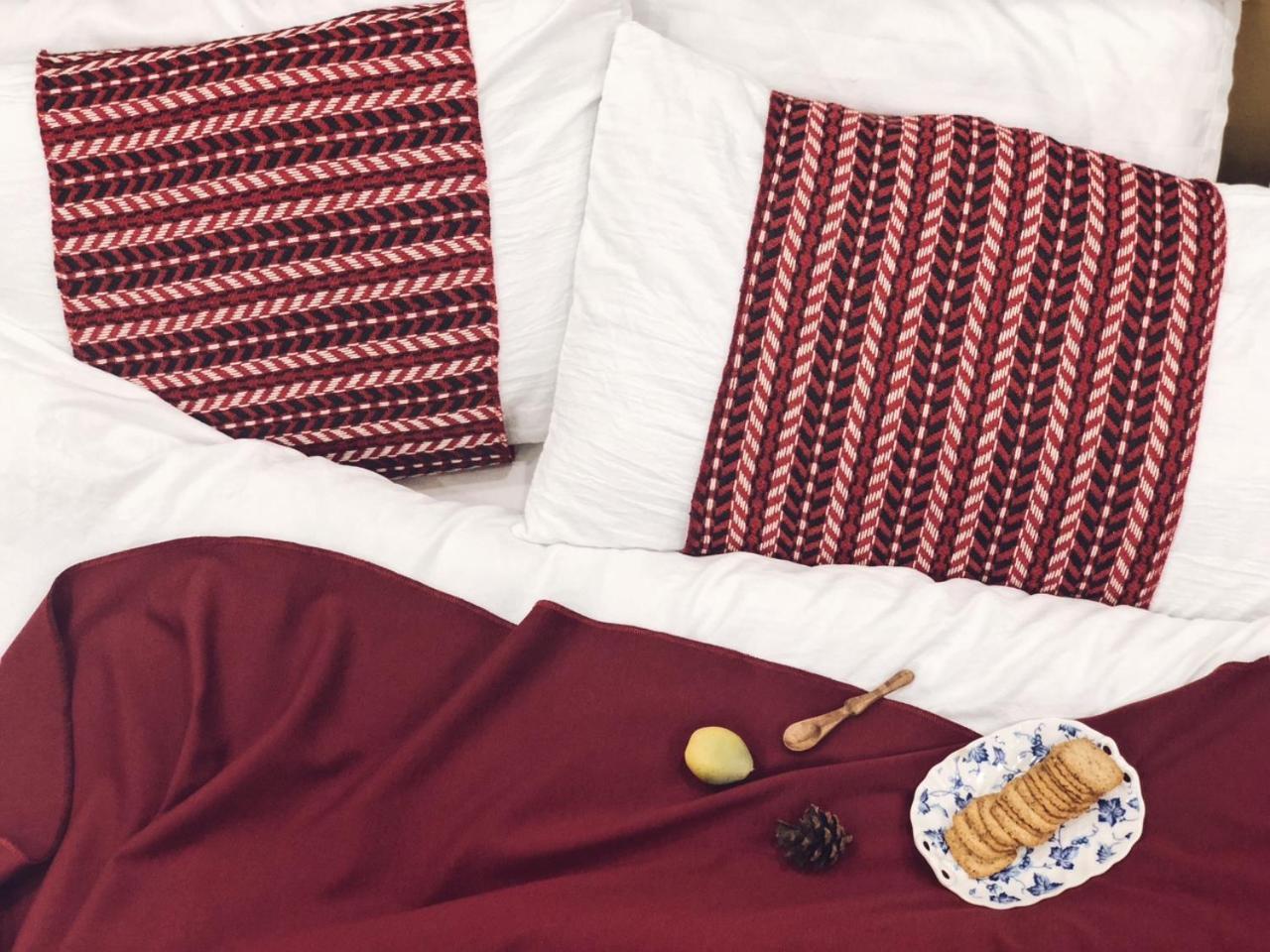 Chloe & Leo Boutique Homestay Ханой Екстериор снимка