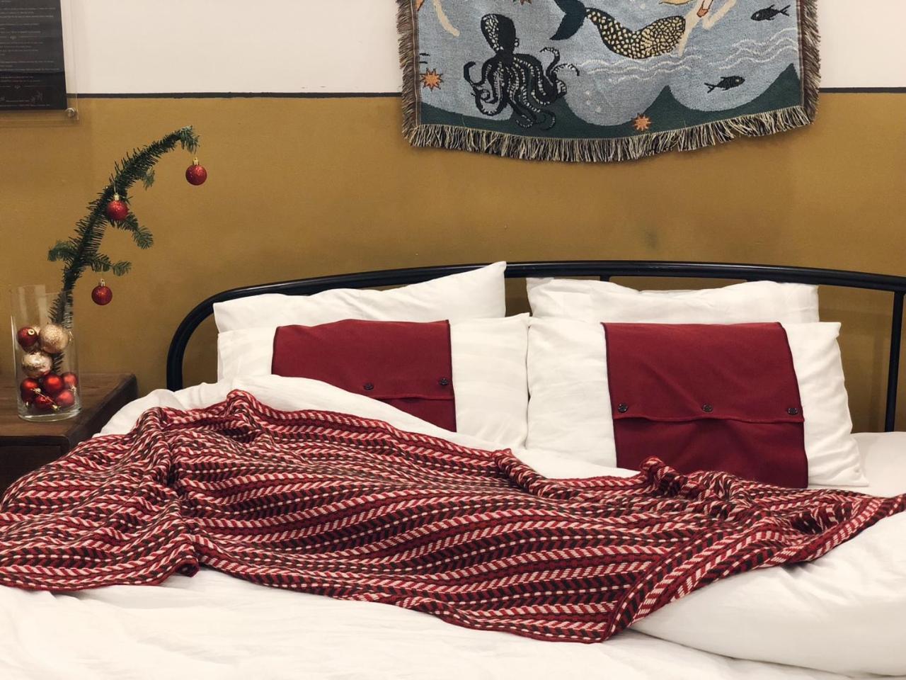 Chloe & Leo Boutique Homestay Ханой Екстериор снимка